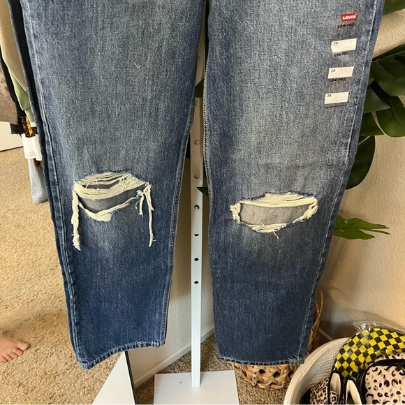 ✨ Levi’s Low Pro Straight Distressed Jeans Sz 28 | Mid Rise Relaxed Fit Denim - Picture 6 of 9